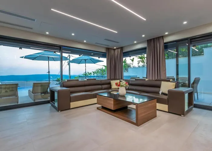Lorena Stylish Sea View Villa - Four Bedroom Villa With Private Pool Crikvenica