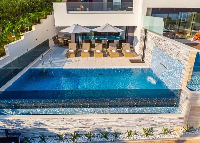 Lorena Stylish Sea View Villa - Four Bedroom Villa With Private Pool Crikvenica