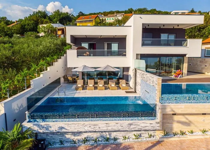 Lorena Stylish Sea View Villa - Four Bedroom Villa With Private Pool Crikvenica