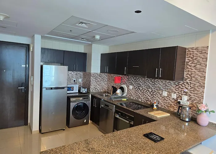 Dubai Marina Amazing 1Br With Promenade View And Pool View --- Next To Jbr Beach---Opp Jbr Tram Station