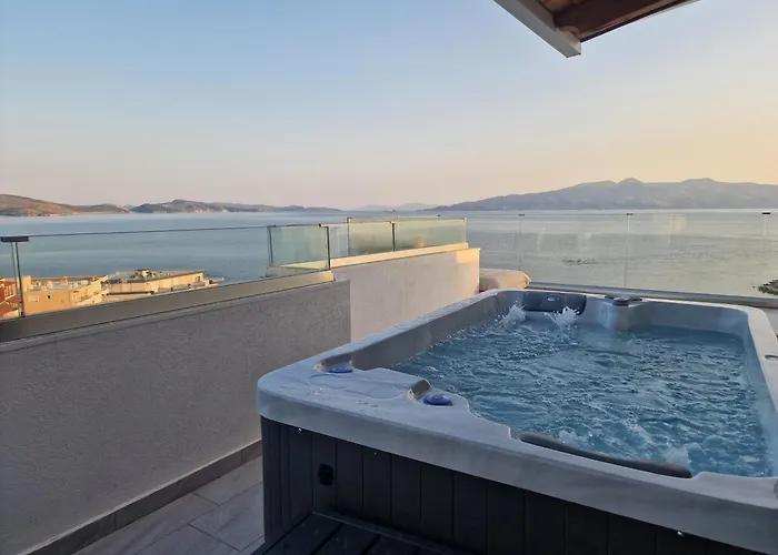 Ferienwohnung Penthouse With Jackuzy Sarandë