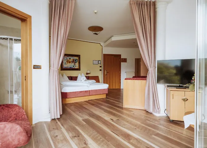 Hotel Garni Günther Burgstall