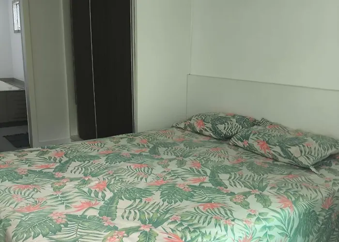 Apartamento Amplo - 3 Suites - Vista Deslumbrante Para O Mar No Centro De Itapema, Sc