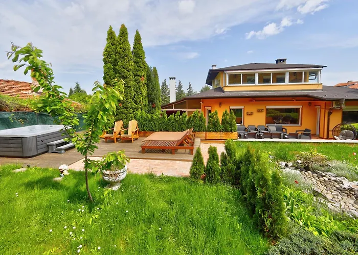 Villa Boyana City & Relax With Hot Jacuzzi And Sauna By Bookvillabg Sofia