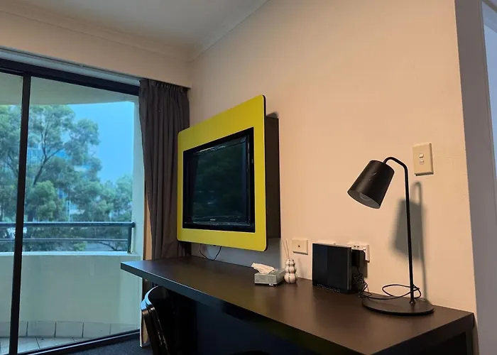 Stylish 1 Bedroom Apartment - Parramatta Cbd - Free Parking - Corporate Or Leisure Sydney