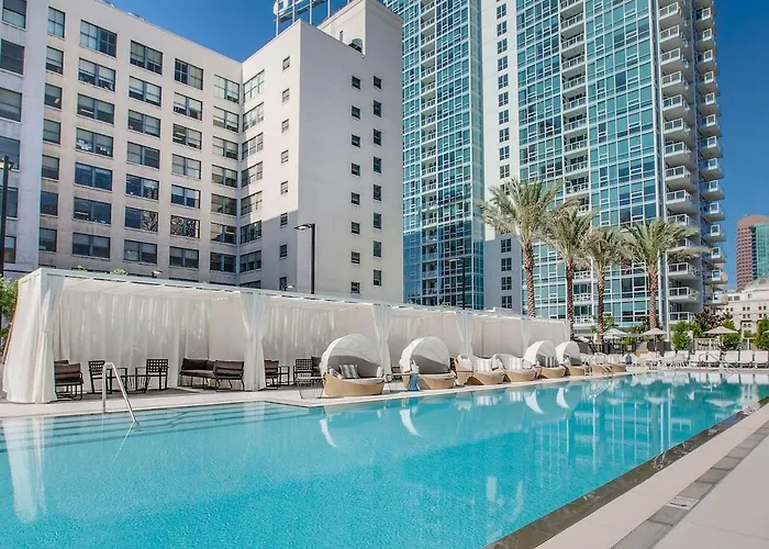 2 Bed 2 Bath Stylish Luxury Premium High-Rise Apartment Los Angeles