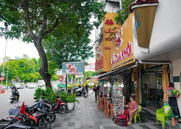 Saigon Hideout New World View - Romantic Stay, Netflix & Bathtub District 1 Ho-Chi-Minh-Stadt