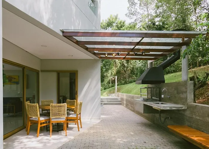 Casa Moderna Com Jacuzzi A 5 Minutos Da Praia Ubatuba