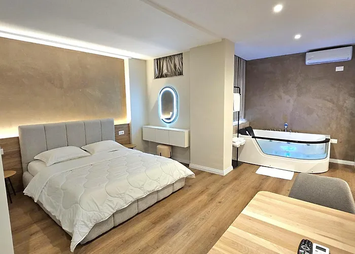 Ferienwohnung Jacuzzi Living Tirana Center 3