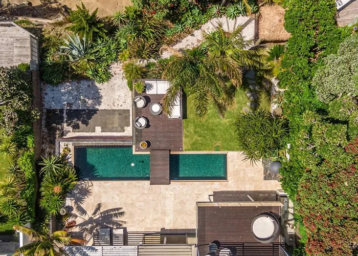 Takapuna Clifftop With Pool And Hot Tub Auckland