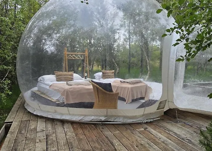 Eyja Mork - Aurora Borealis Igloo With Hot Tub, Bbq And Shared Kitchen Stora Mork