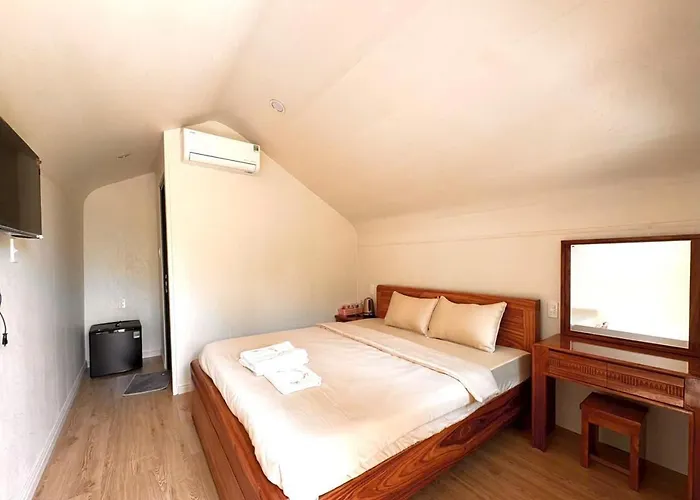 Bau Trang Farmstay Ap Thien Ai