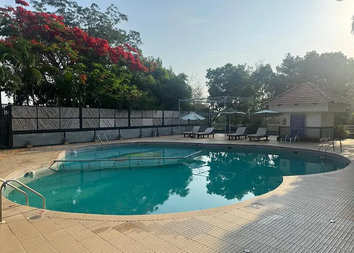 Romantic Jacuzzi Villa In Bangalore - Juliet Vista Denkanikottai