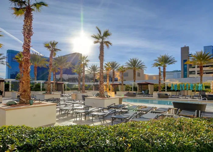 Nocturne Suite At Mgm Signature Tower 1 With Balcony 5 Min Walk From F1 Grandstand Las Vegas