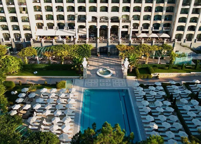Astor Garden Hotel Saints Constantine and Helena