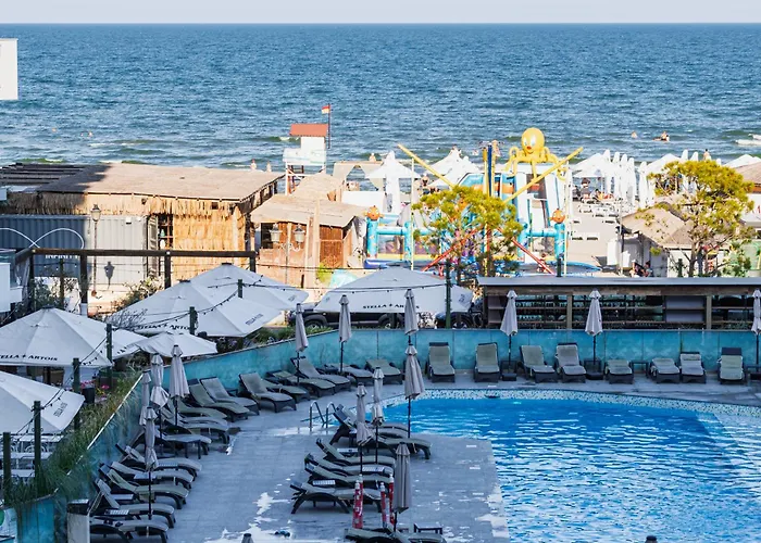 Two Seaview Studio - Infinity Pool & Spa Resort Năvodari