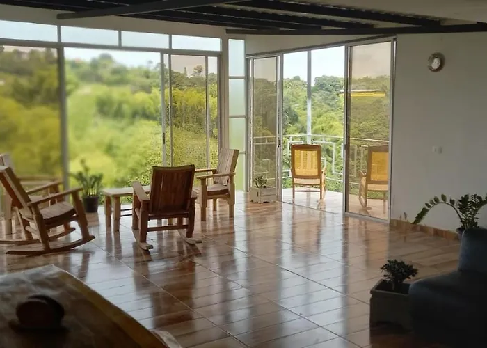Finca Villa Del Pilar, Casa Campestre Con Vista A Las Montanas Pereira