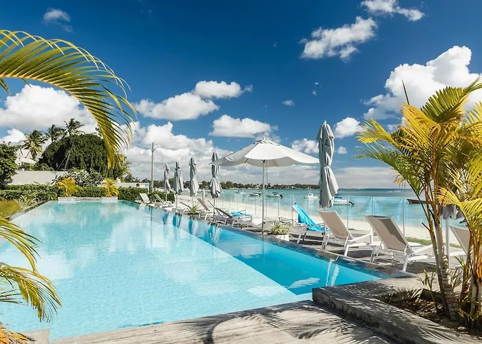 Obiches Penthouse C1 Beachfront Complex Trou aux Biches