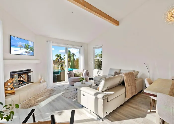 Villa Carlsbad Retreat By The Sea -30-Night Minimum