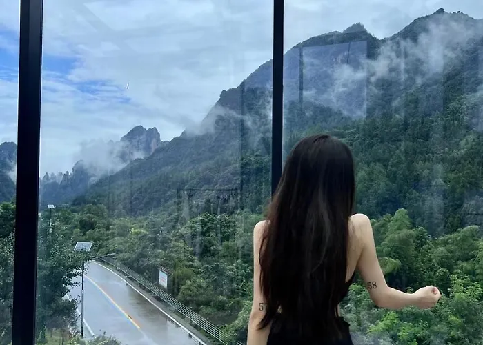 Warm Place Zhangjiajie