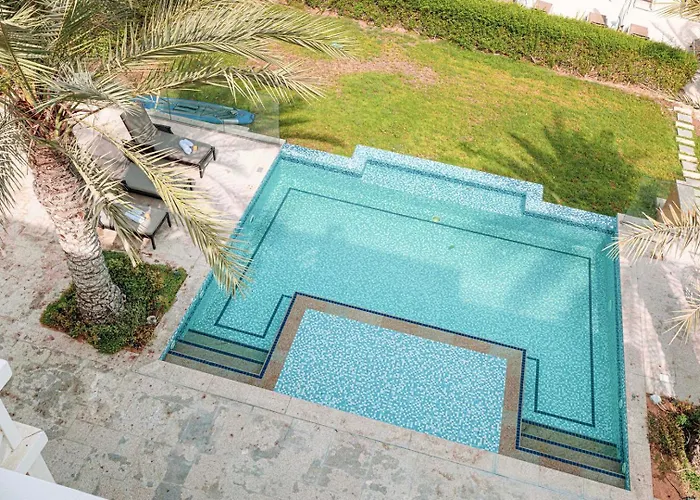 Juliushomes - 5Br Villa With Pool In Palm Jumeirah Dubai