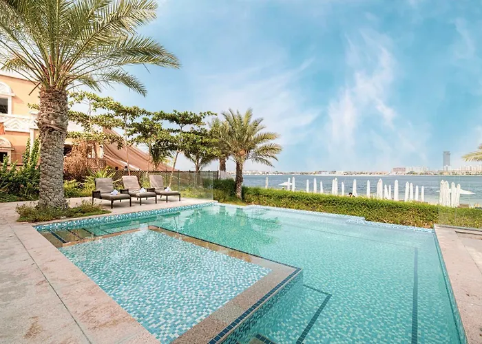 Juliushomes - 5Br Villa With Pool In Palm Jumeirah Dubai