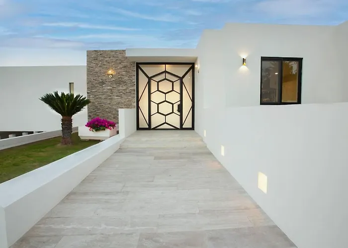 Luxurious Villa Spacious Annd Private Steps Frm Beach Cabo San Lucas