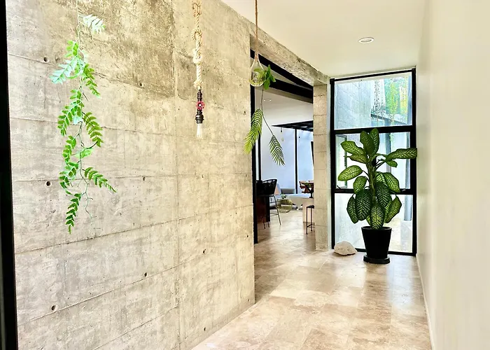 Glass Jungle Villa With Amazing Green Views -10 Min Dt Playa del Carmen