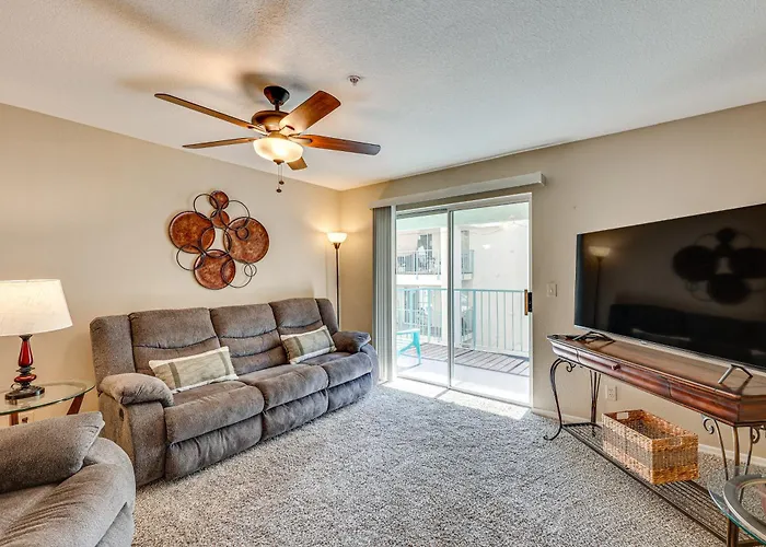 Community Pool And Gym Apt 5 Mi To Laughlin Casinos