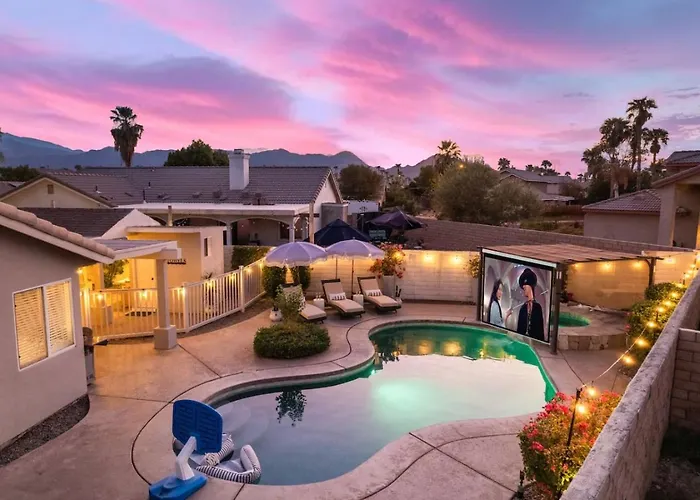 Villa Mariposa House Swim-In Theatre With Gated Pool Indio