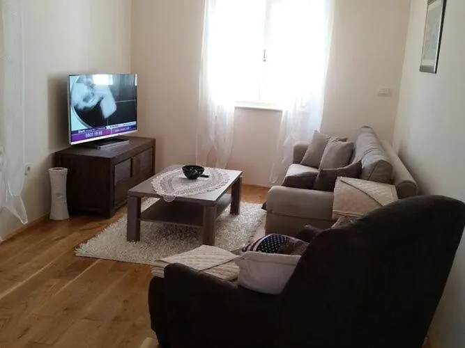 Apartments Villa Rustica St - Two-Bedroom Apartment With Balcony And Shared Pool Prizemlje Zadar