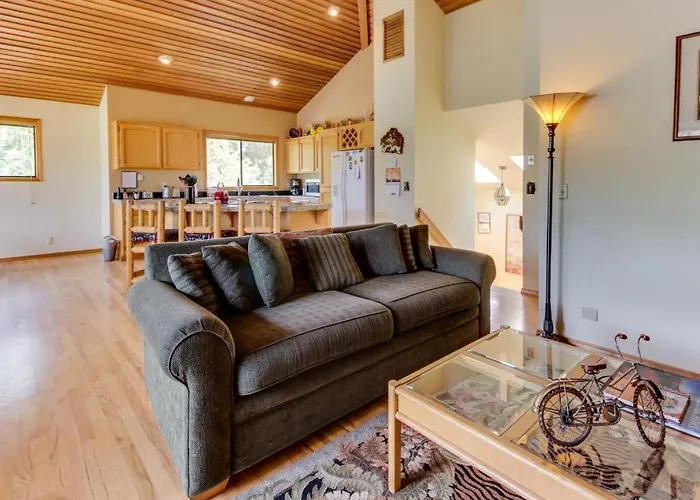 Lava Butte Lane 03 | Discover Sunriver
