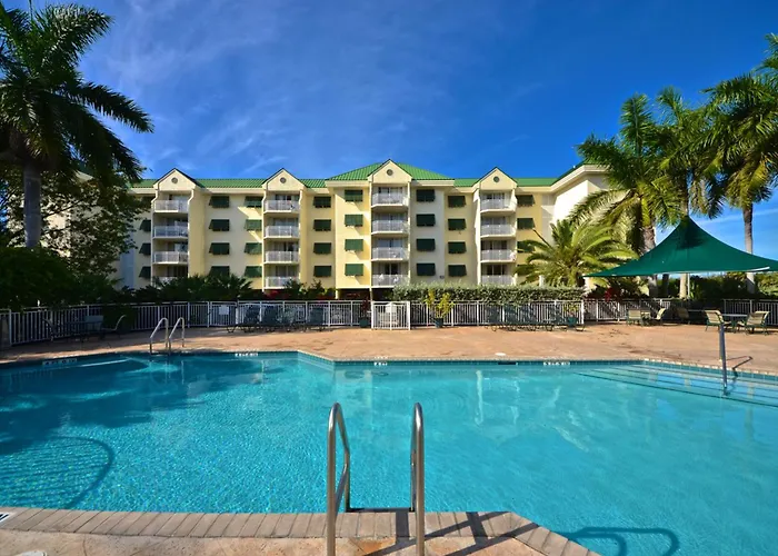 Sunrise Suites Big Kahuna Suite #202 Key West