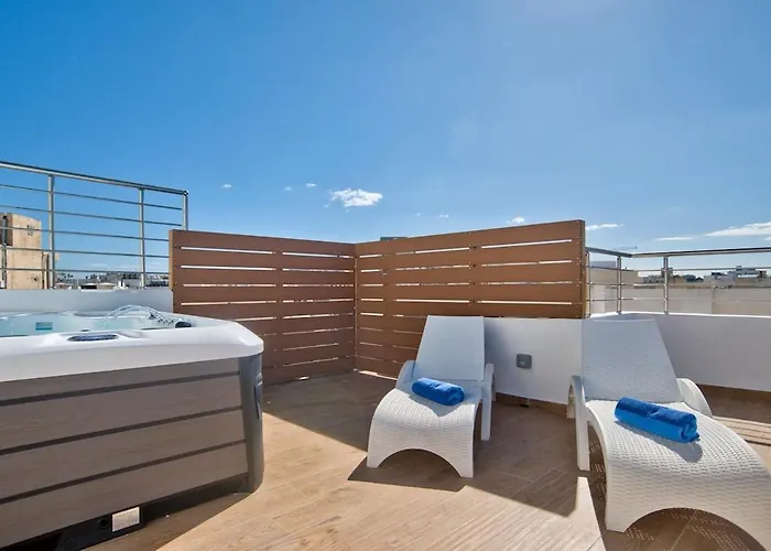 Tower Road Apartments & Penthouse With Heated Jacuzzi Sliema