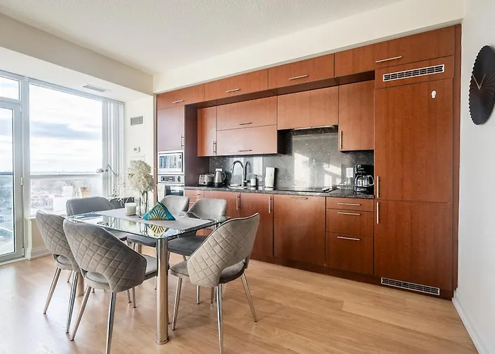 Cozy 1 Bedroom & Den Condo In North York Free Parking Toronto