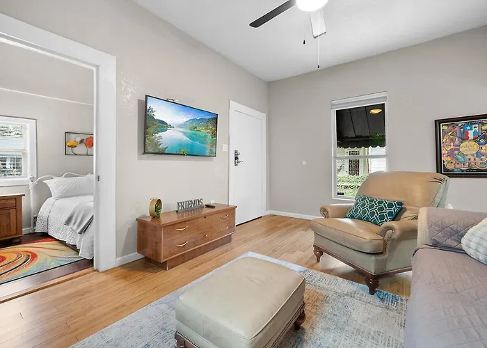 6 Min From River Center Mall And Hospital San Antonio