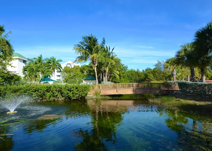 Sunrise Suites Big Kahuna Suite #202 Key West