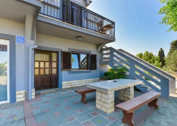 Apartmant Franica With Heated Pool And Jacuzzi Privlaka 