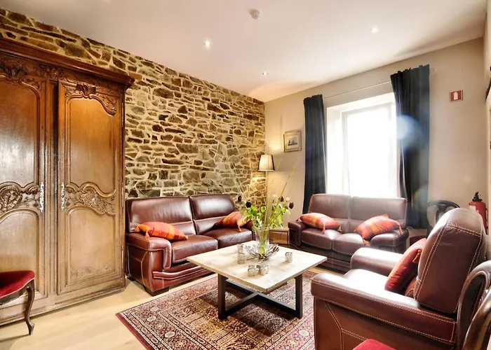 Walk Luxury Stay With Pool Robertville