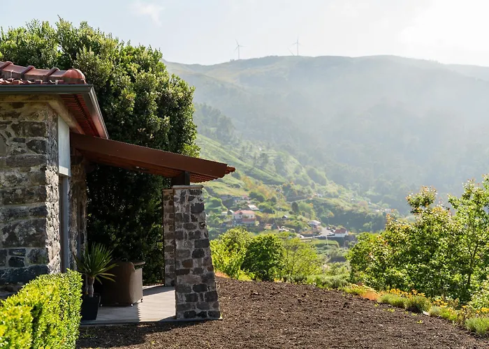 Rochao Village By Rent2U, Lda Calheta 