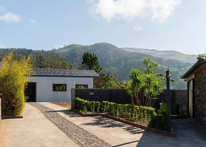 Rochao Village By Rent2U, Lda Calheta 