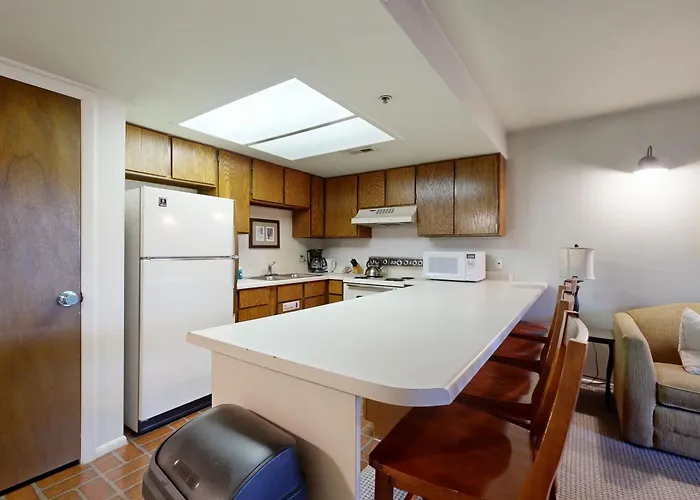 Powder Pointe Condominiums 105A Park Stadt