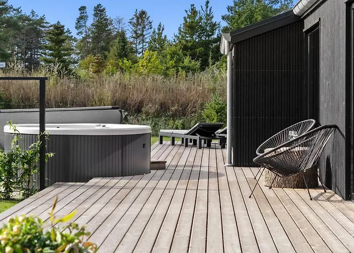 Holiday Home Sinna - From The Sea By Interhome Hals