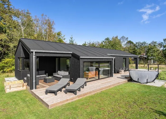 Holiday Home Sinna - From The Sea By Interhome Hals