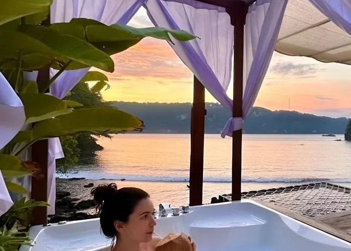 Beachfront Luxury Dome Villas - Gamat Bay Resort Toyapakeh