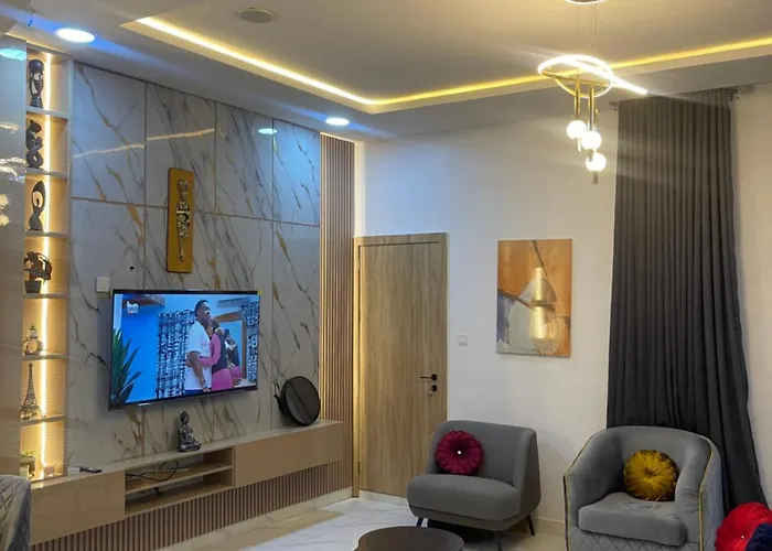 Bright White House 3 Bedroom Duplex Ikuata
