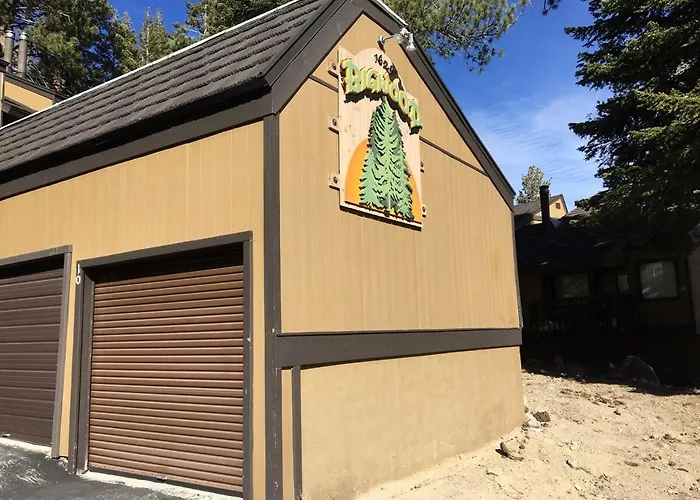 Mammoth Basecamp Condo With Views Near Village With Ac And Fireplace Mammoth Lakes