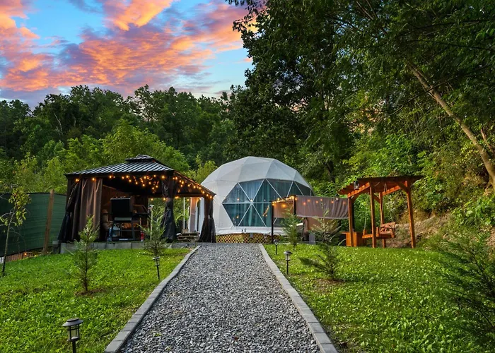 Luna Glamping Pigeon Forge