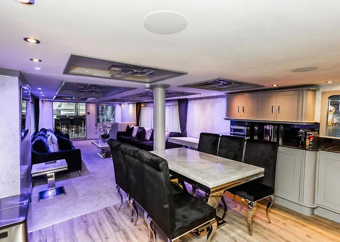 The Canary Yacht London