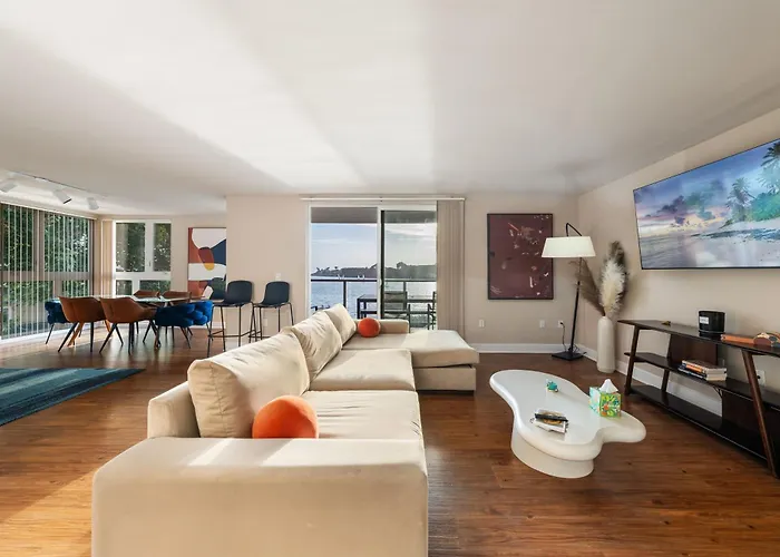 Ferienwohnung Azure Marina Luxe - Waterfront With Sunset Views Los Angeles